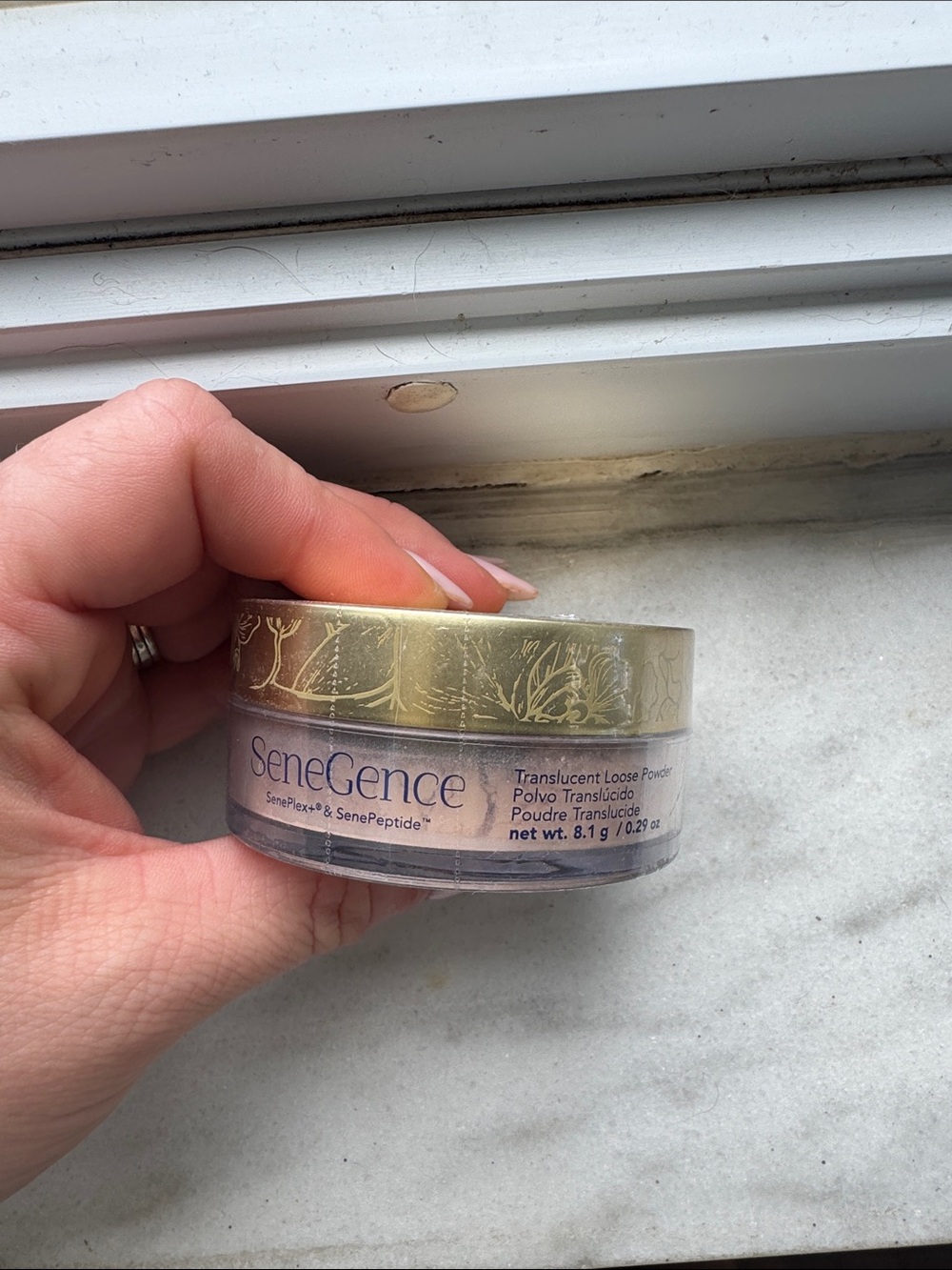 SeneGence Translucent Loose Powder with Gold Lid - Cream Powder